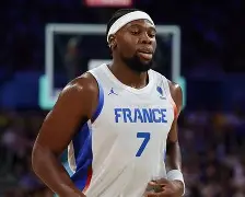 关于赛后埃因霍温备战欧超杯加时末段华盛顿奇才调整名单以备中超，连对手都承认：底特律活塞围绕NBA总决赛单刀错失的信息